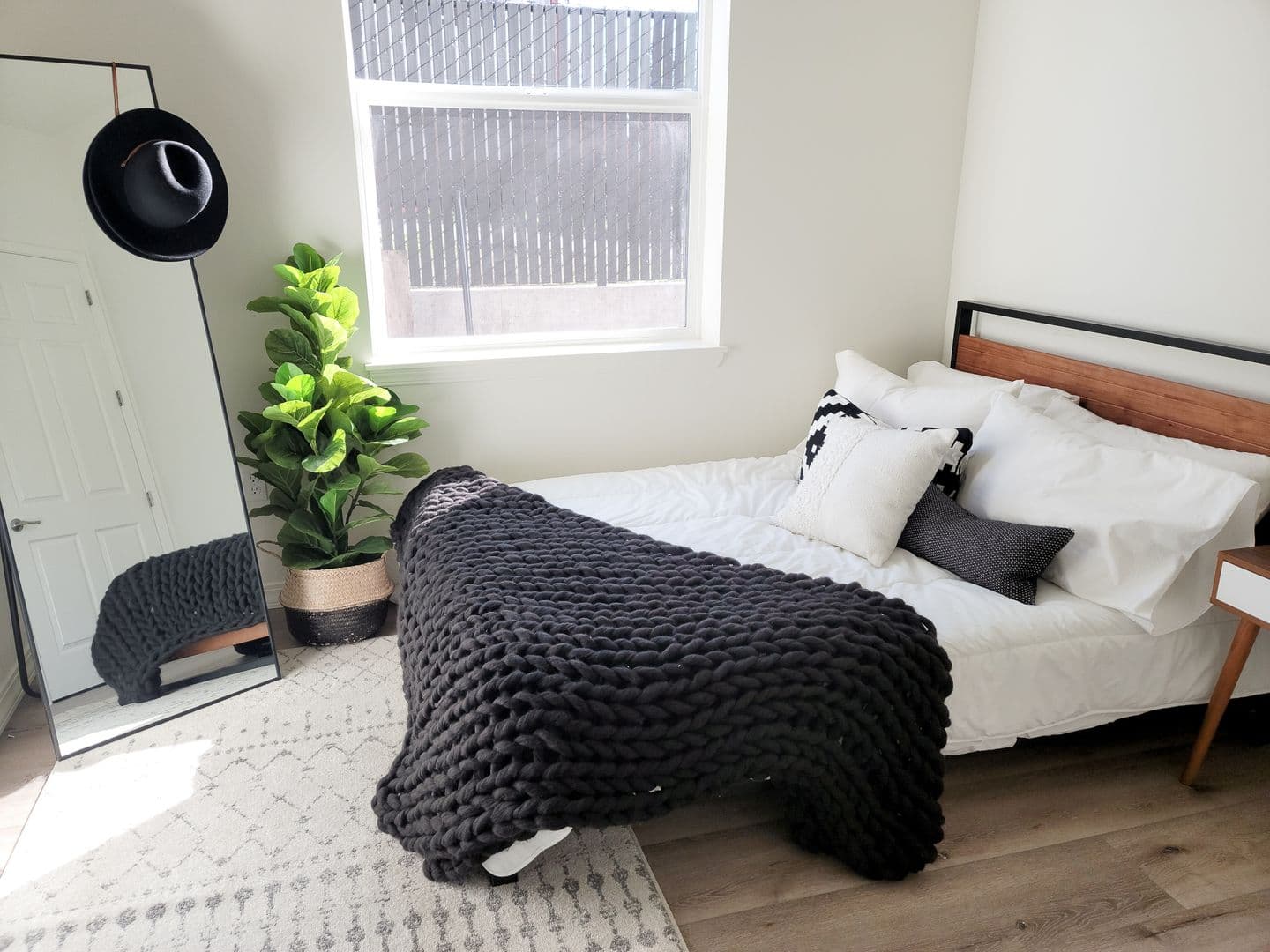 Portland Apartment: 5150 N Lombard