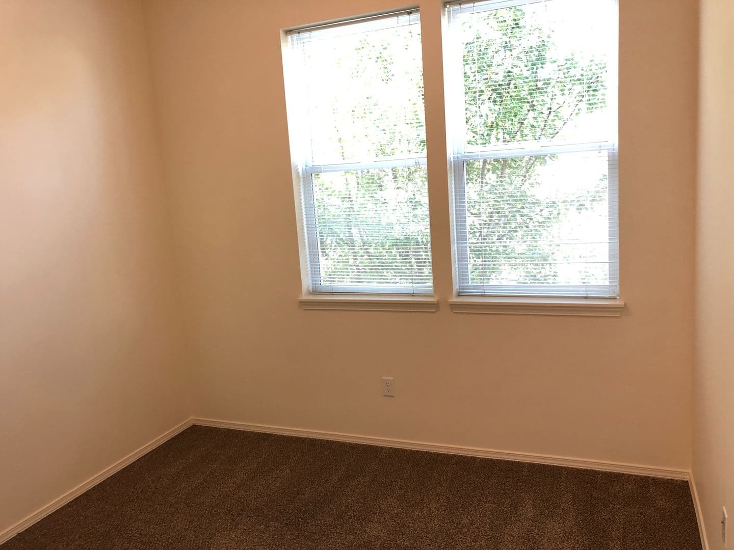 Portland Apartment: 1100 & 1120 SE Sherman St.
