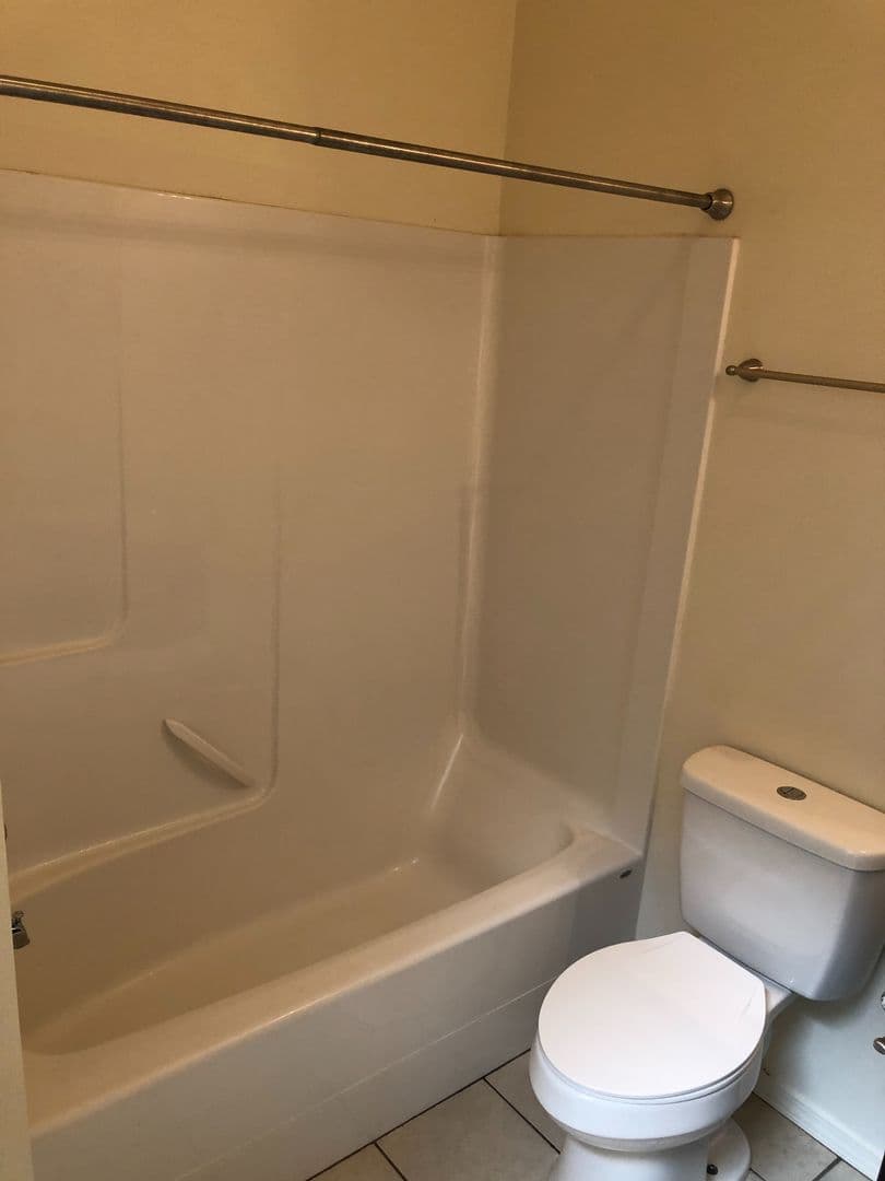Portland Apartment: 1100 & 1120 SE Sherman St.