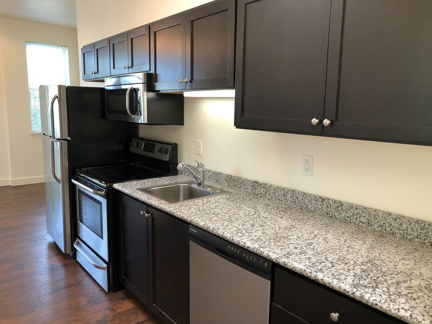 Portland Apartment: 1100 & 1120 SE Sherman St.