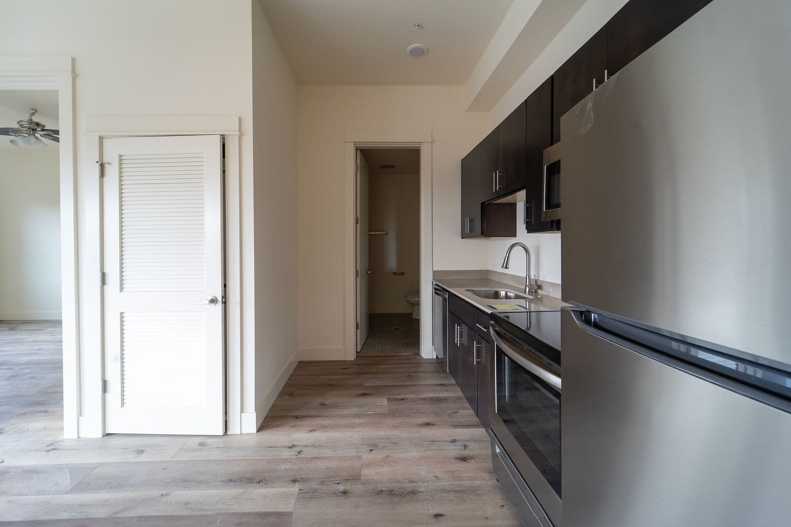 Portland Apartment: 7980-7990 SW Capitol Hill Rd