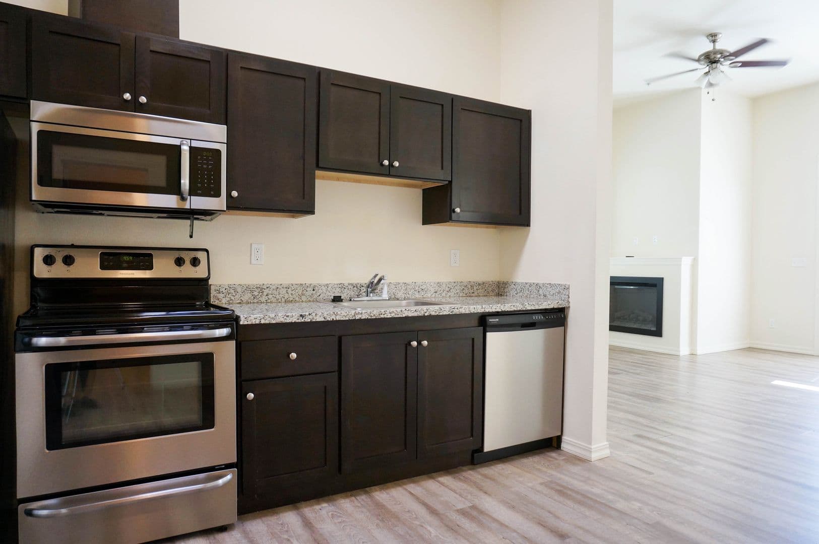 Portland Apartment: 8510 N Ivanhoe St
