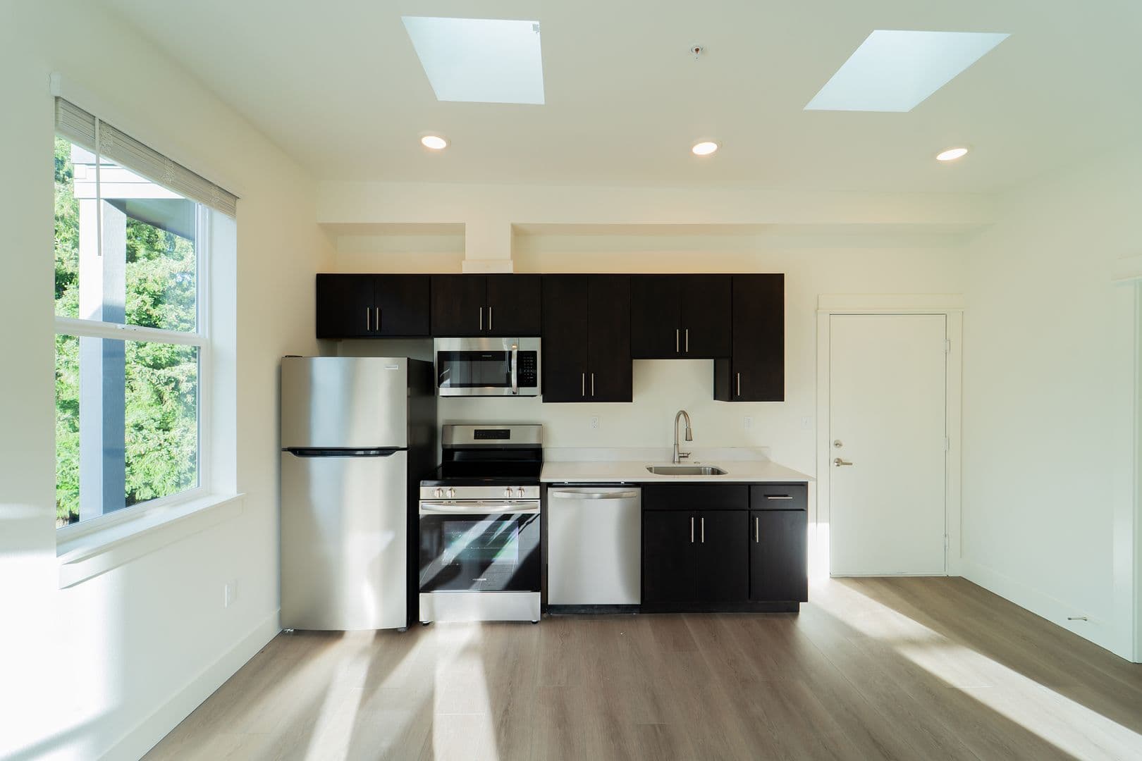 Milwaukie Apartment: 1600 SE Lava Dr.