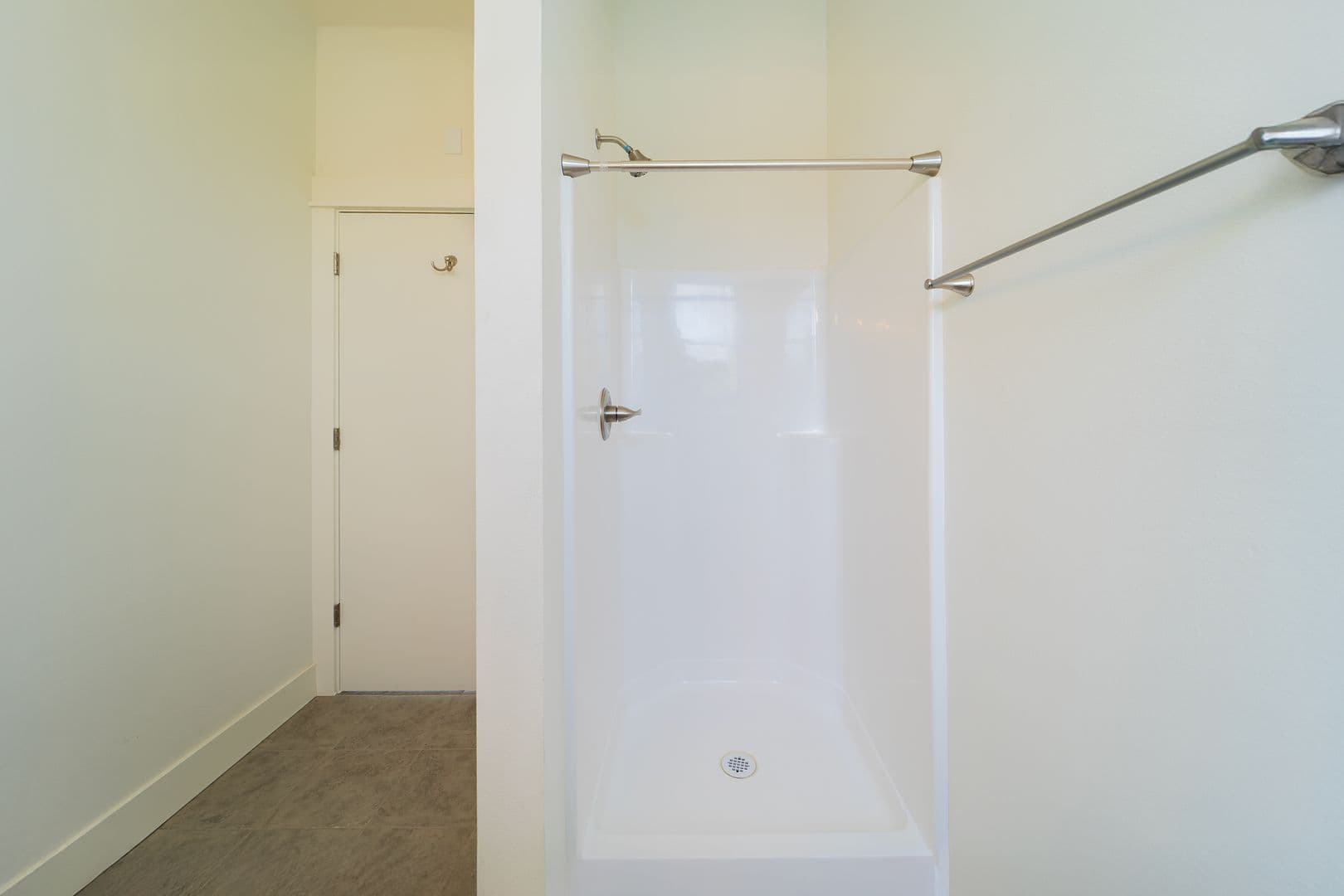 Milwaukie Apartment: 1600 SE Lava Dr.