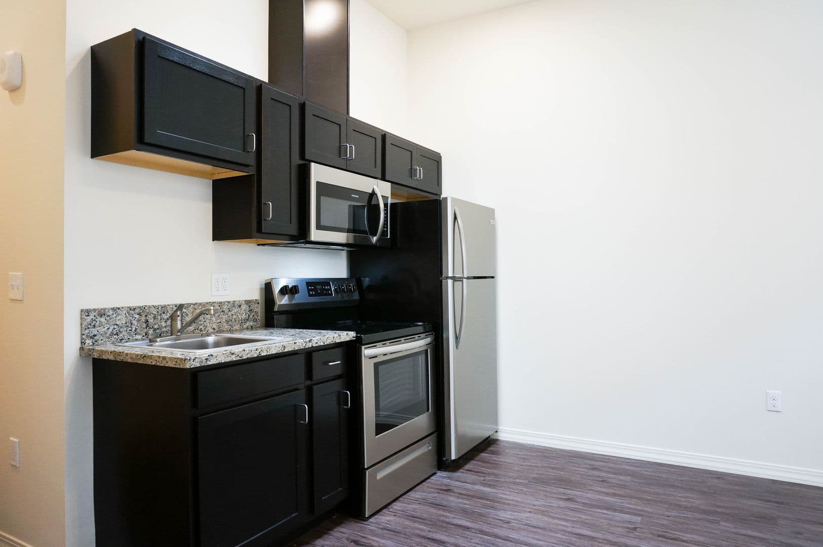 Portland Apartment: 7228 N Burlington Ave