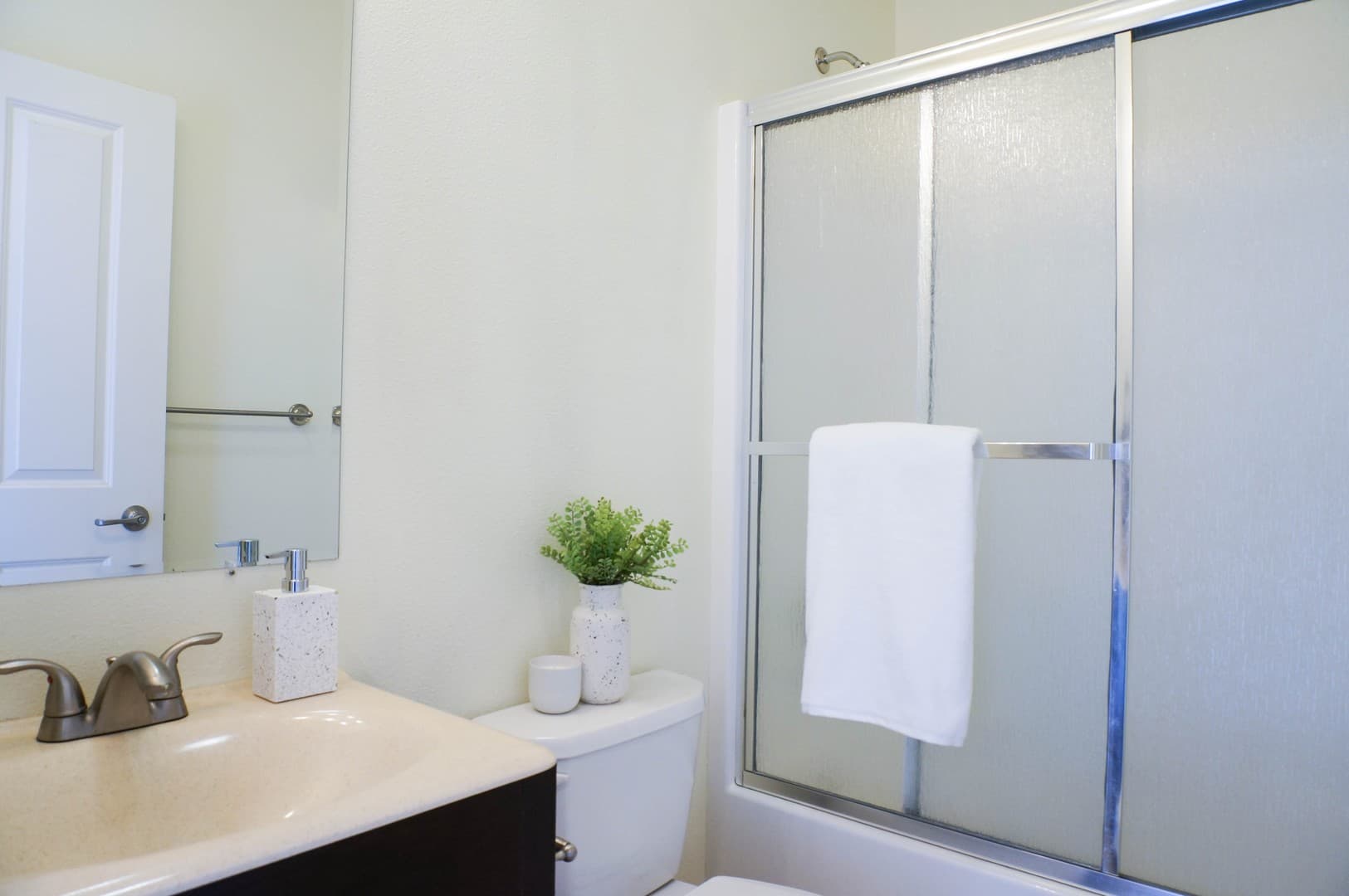 Portland Apartment: 3855 N Mississippi Avenue
