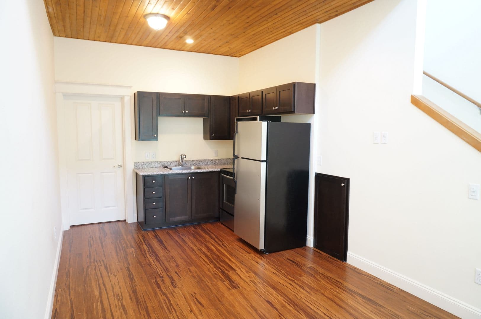 Portland Apartment: 3855 N Mississippi Avenue