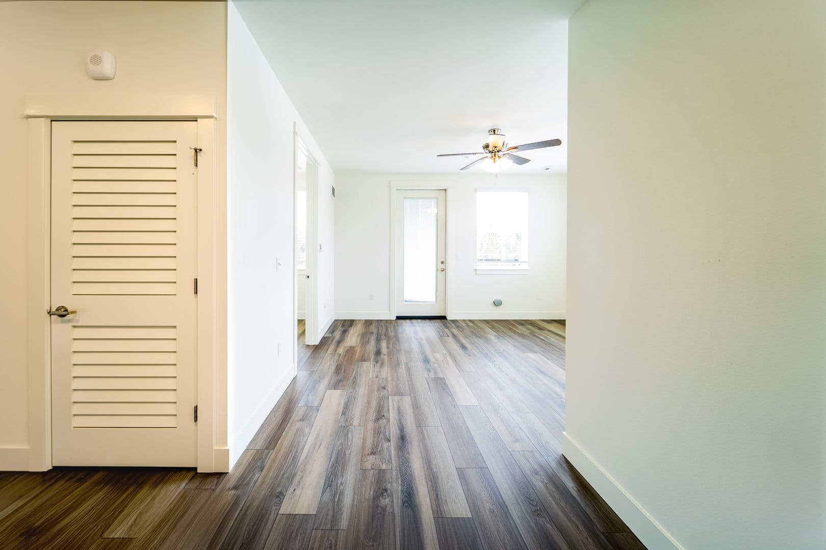 Portland Apartment: 11 SE 57th Ave