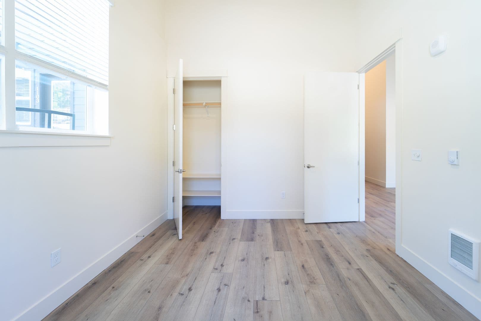 Portland Apartment: 7980-7990 SW Capitol Hill Rd