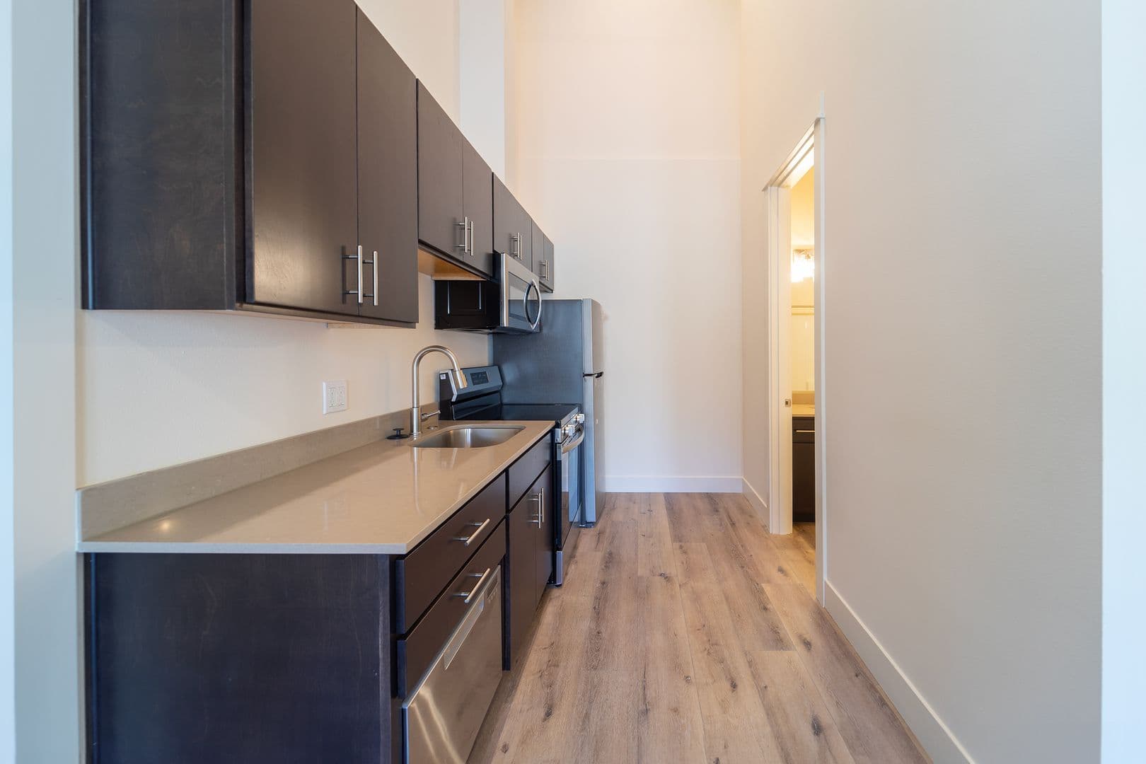 Portland Apartment: 7980-7990 SW Capitol Hill Rd