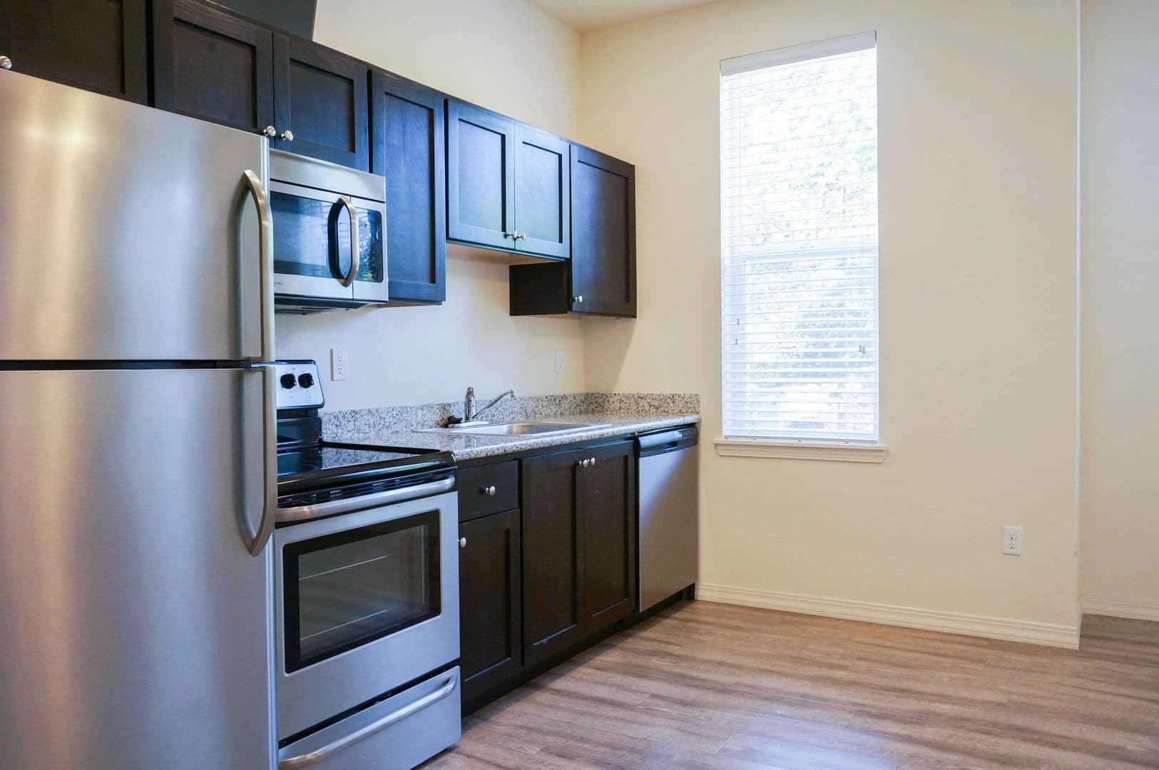 Portland Apartment: 8510 N Ivanhoe St