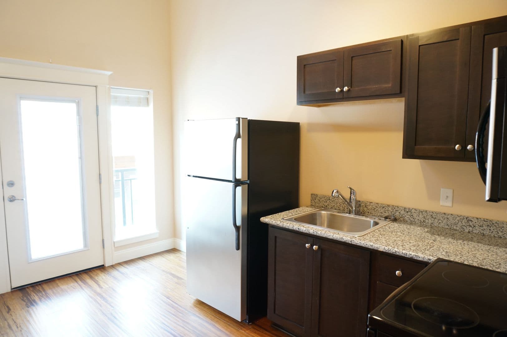 Portland Apartment: 3855 N Mississippi Avenue