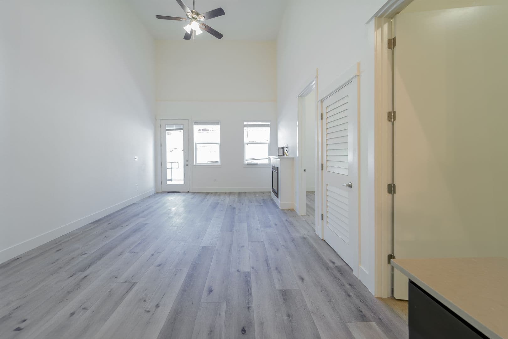 Portland Apartment: 7980-7990 SW Capitol Hill Rd