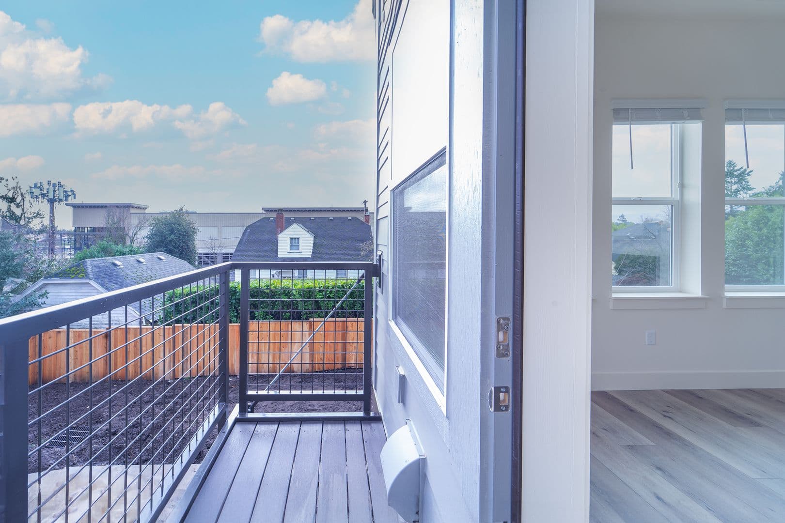 Portland Apartment: 7980-7990 SW Capitol Hill Rd