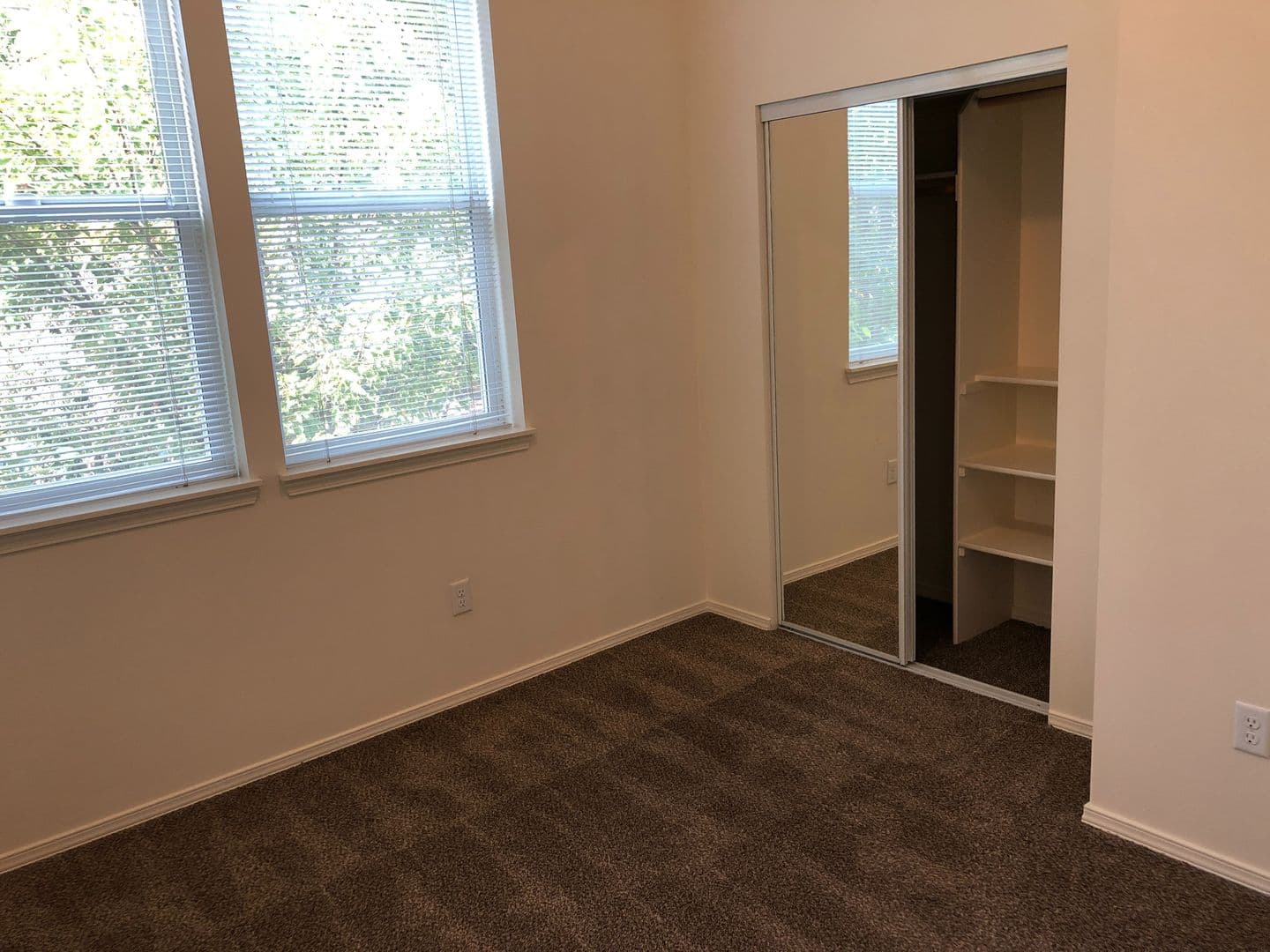 Portland Apartment: 1100 & 1120 SE Sherman St.
