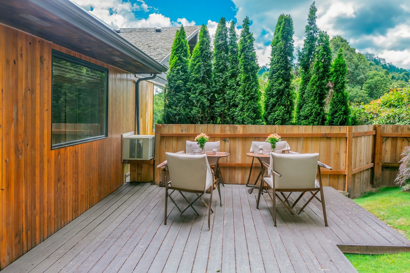 Portland House: 7725 SW Miner Way