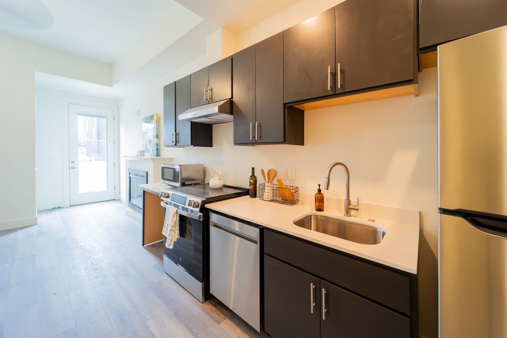 Portland Apartment: 11 SE 57th Ave