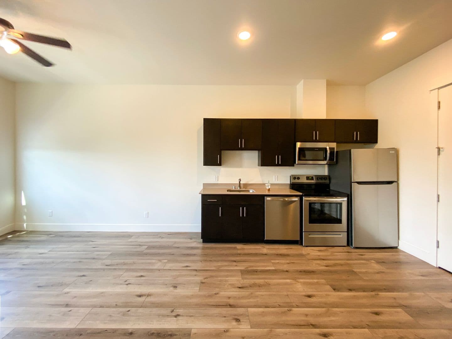 Vancouver Apartment: 1655 C St.