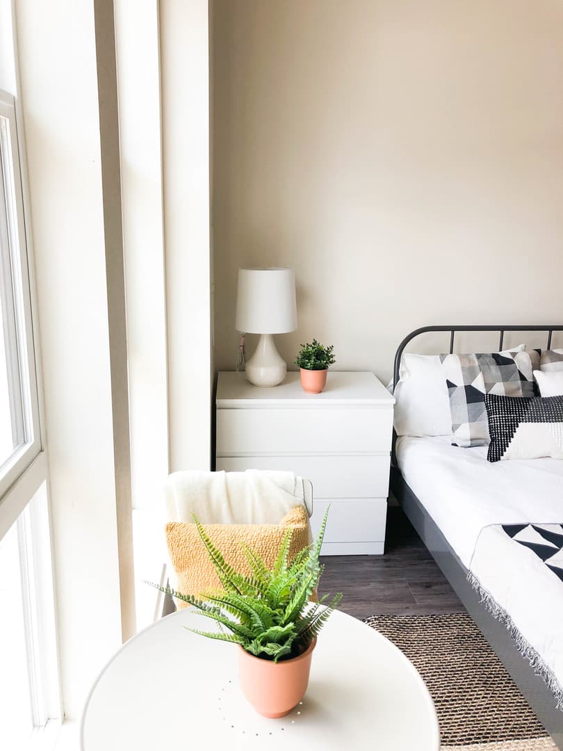 Portland Apartment: 1385 NW 22nd Ave., Portland, 97210