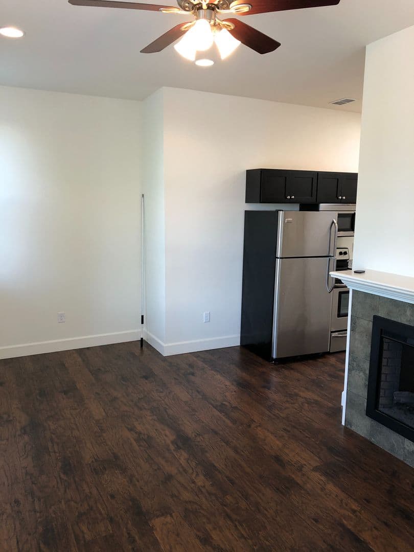 Portland Apartment: 1100 & 1120 SE Sherman St.