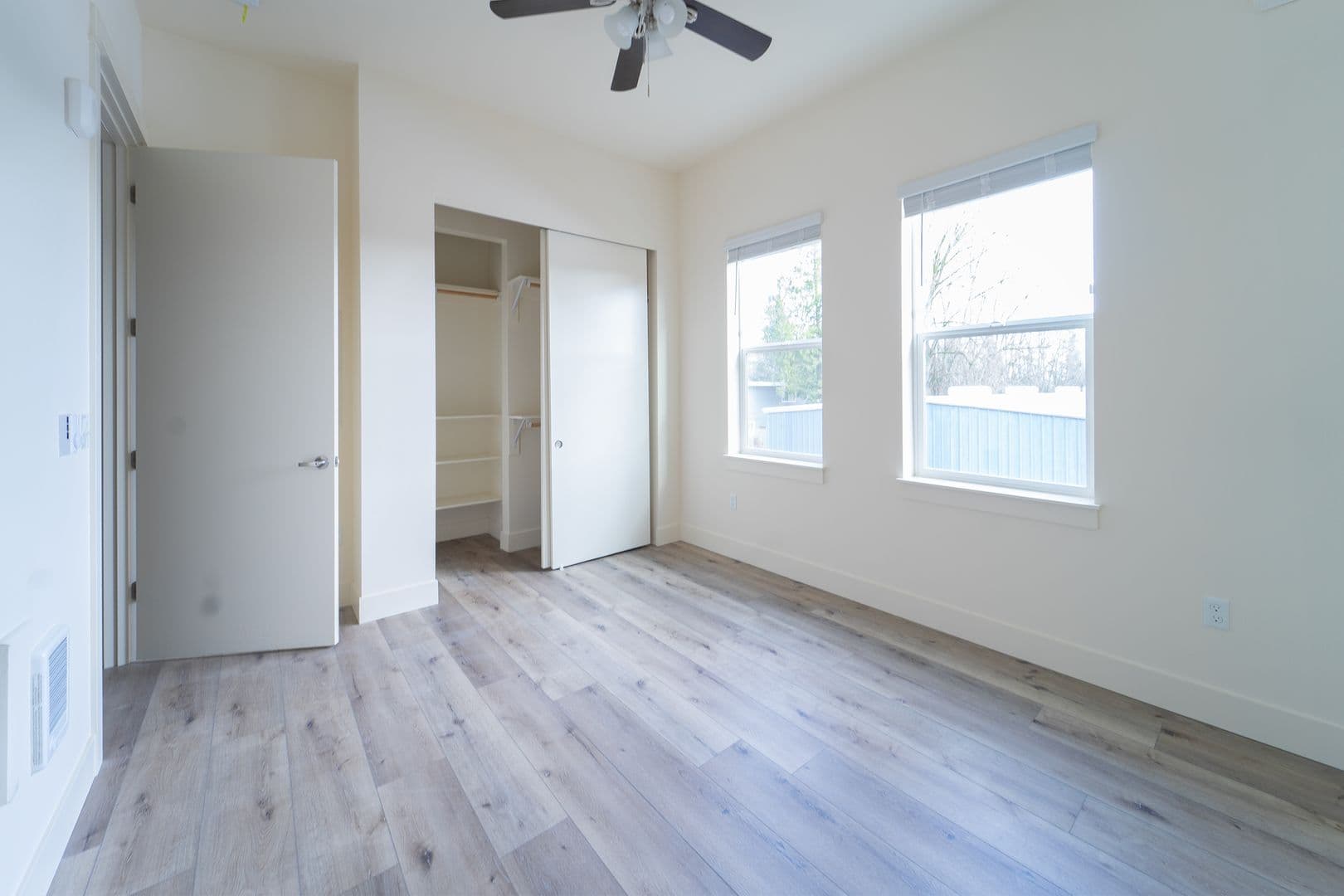 Portland Apartment: 7980-7990 SW Capitol Hill Rd
