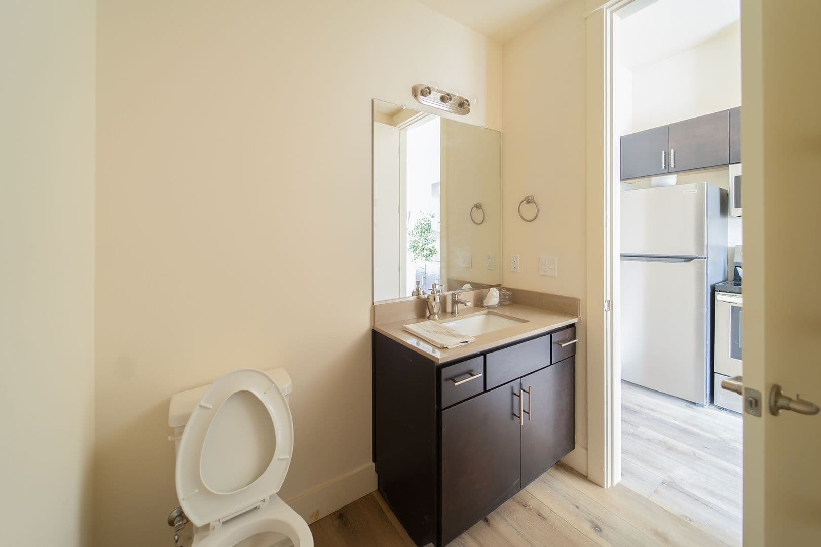 Portland Apartment: 7980-7990 SW Capitol Hill Rd