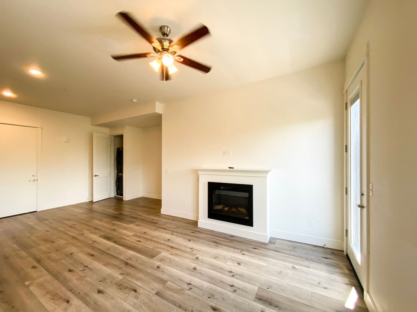 Vancouver Apartment: 1660 D St.