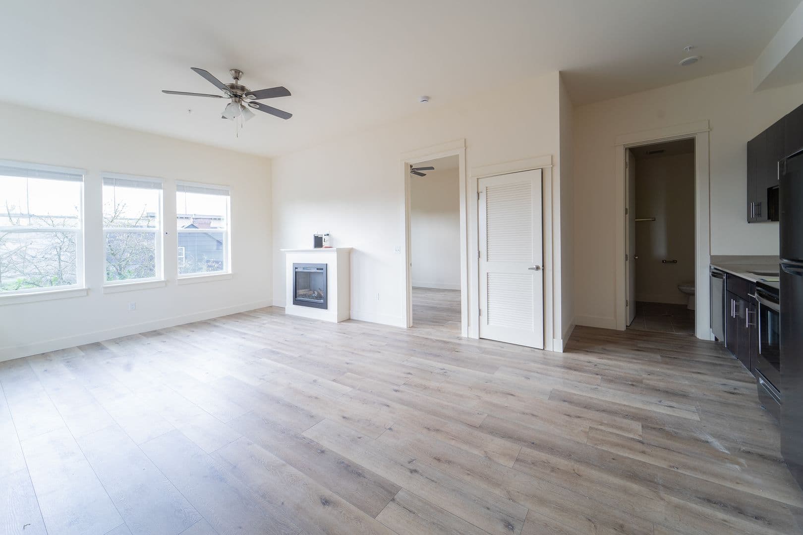 Portland Apartment: 7980-7990 SW Capitol Hill Rd