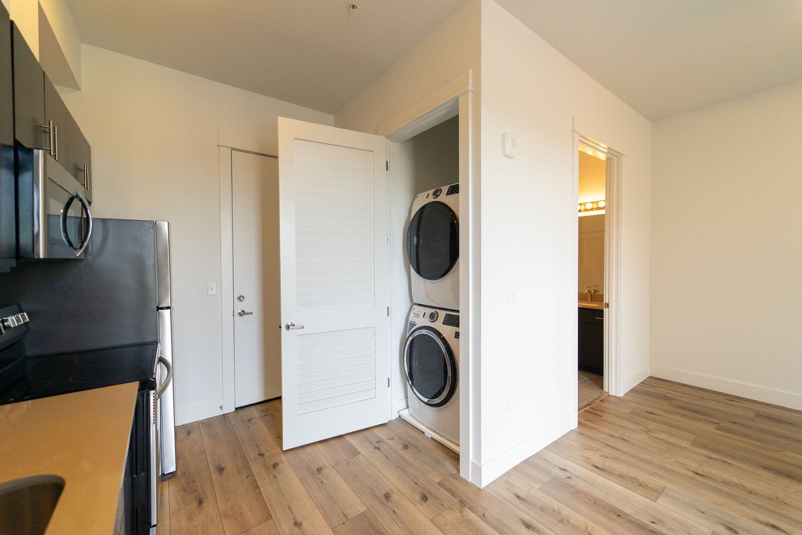 Scappoose Apartment: 51577 SE 2nd Street