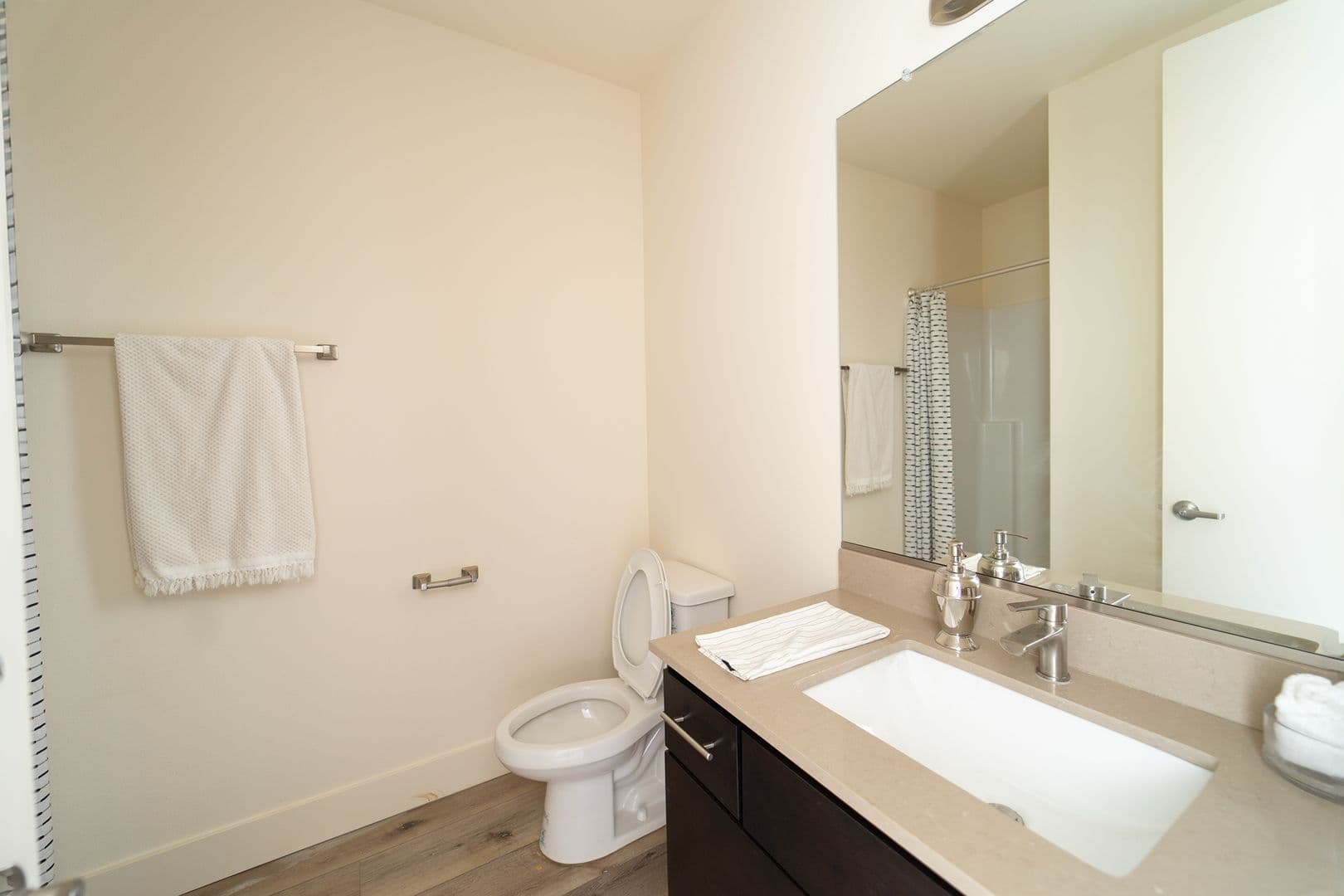 Portland Apartment: 7980-7990 SW Capitol Hill Rd