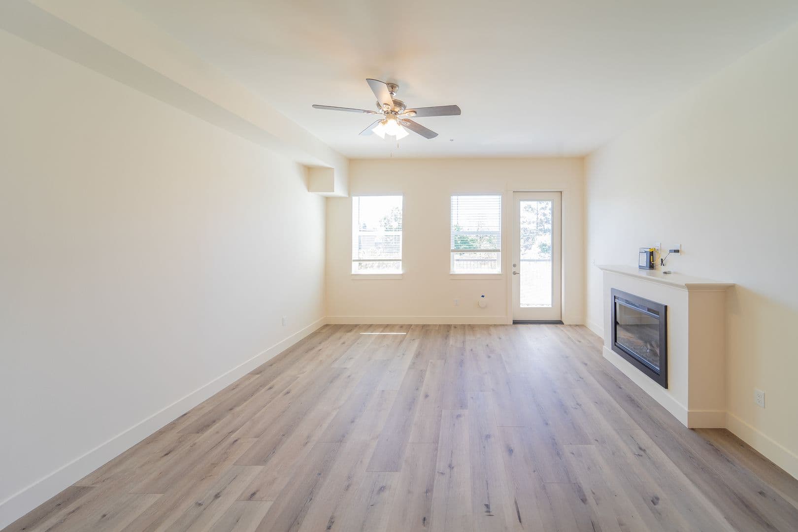 Portland Apartment: 7980-7990 SW Capitol Hill Rd