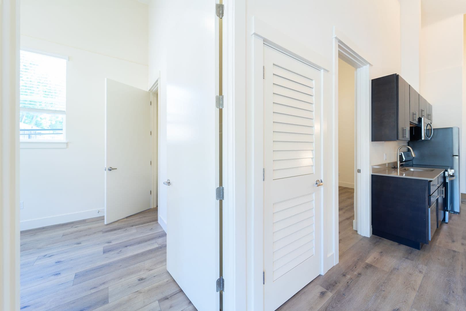 Portland Apartment: 7980-7990 SW Capitol Hill Rd
