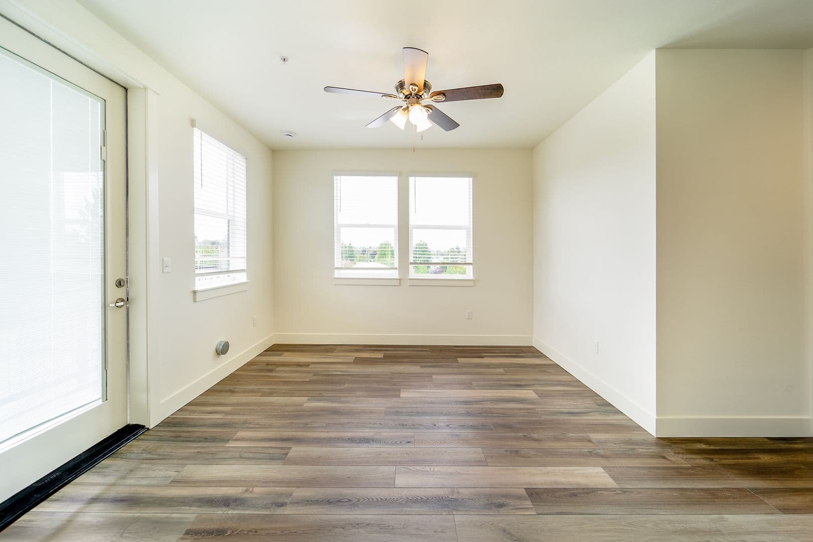 Portland Apartment: 11 SE 57th Ave