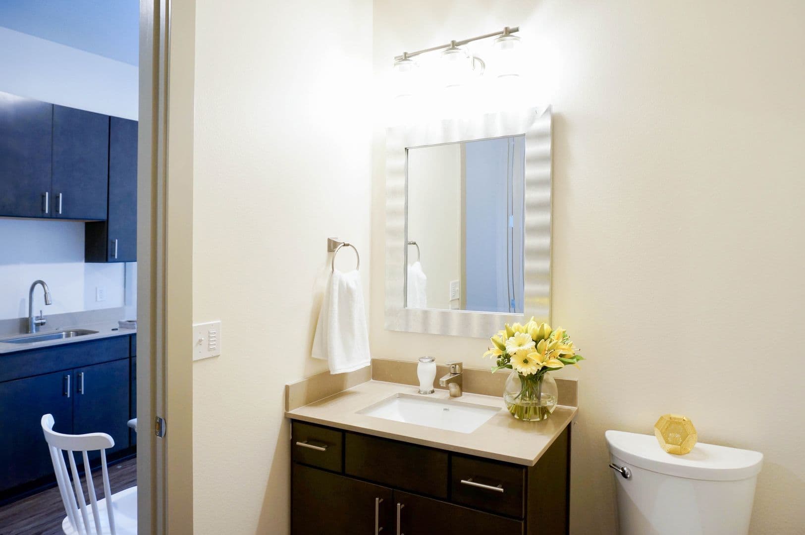 Portland Apartment: 1616 NW Everett