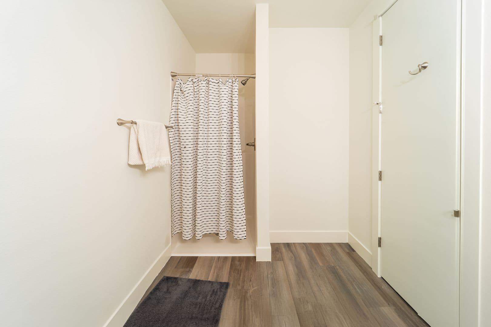 Portland Apartment: 11 SE 57th Ave