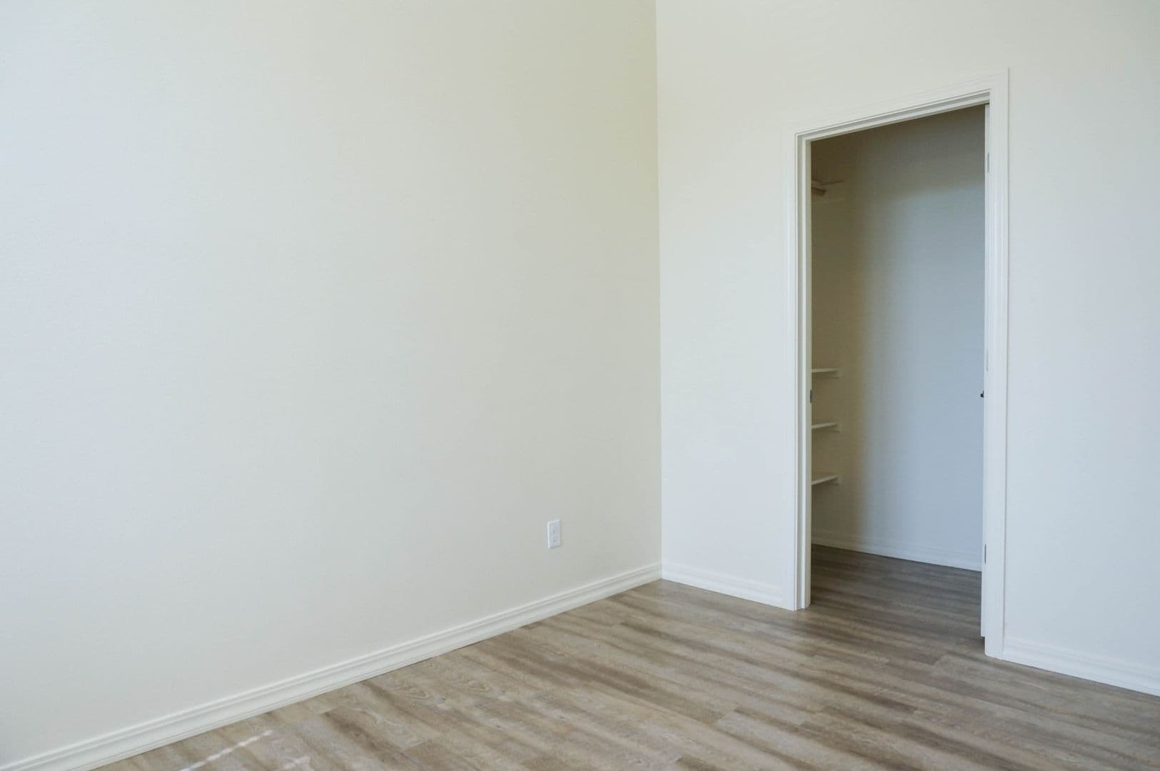 Portland Apartment: 8510 N Ivanhoe St