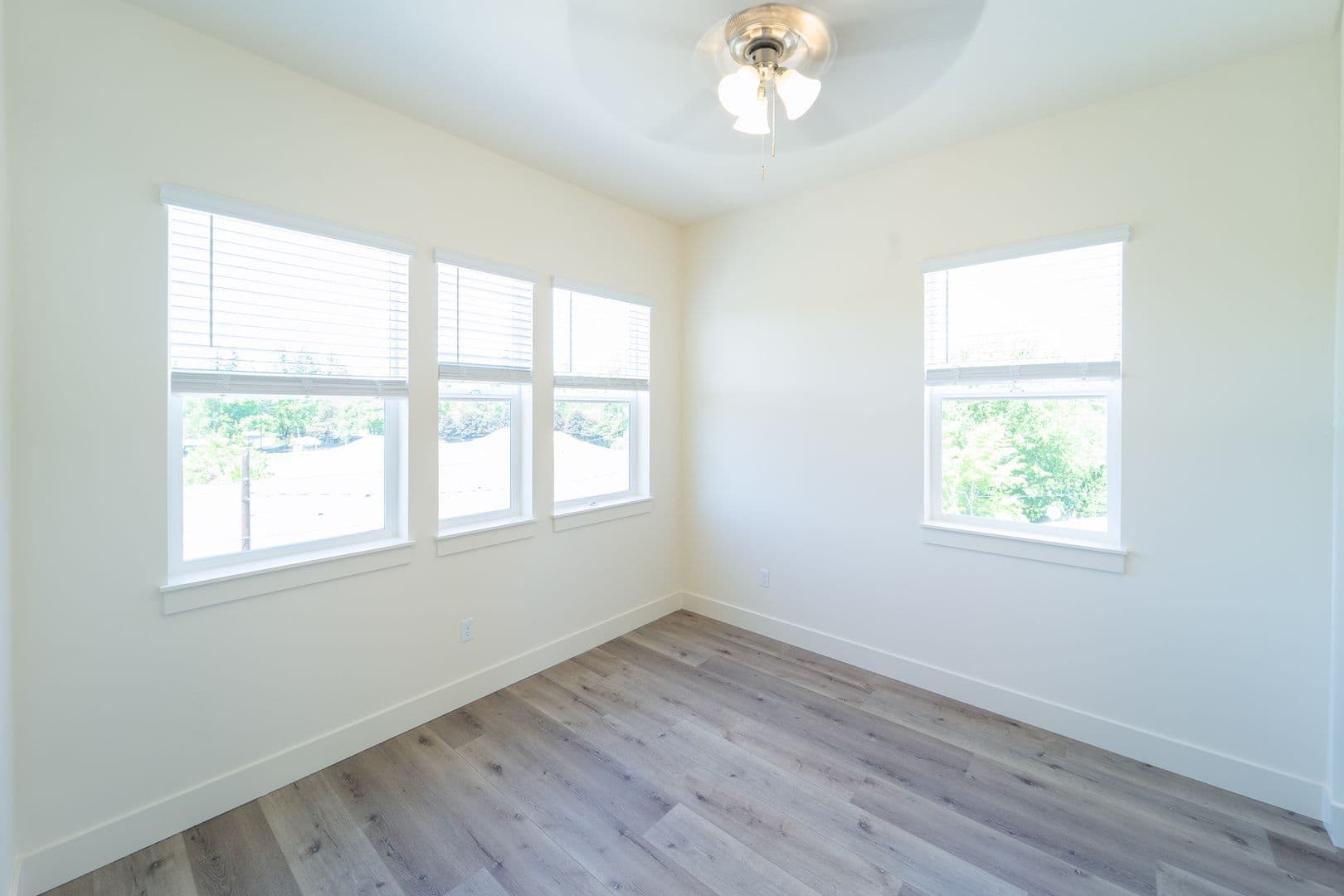 Portland Apartment: 7980-7990 SW Capitol Hill Rd