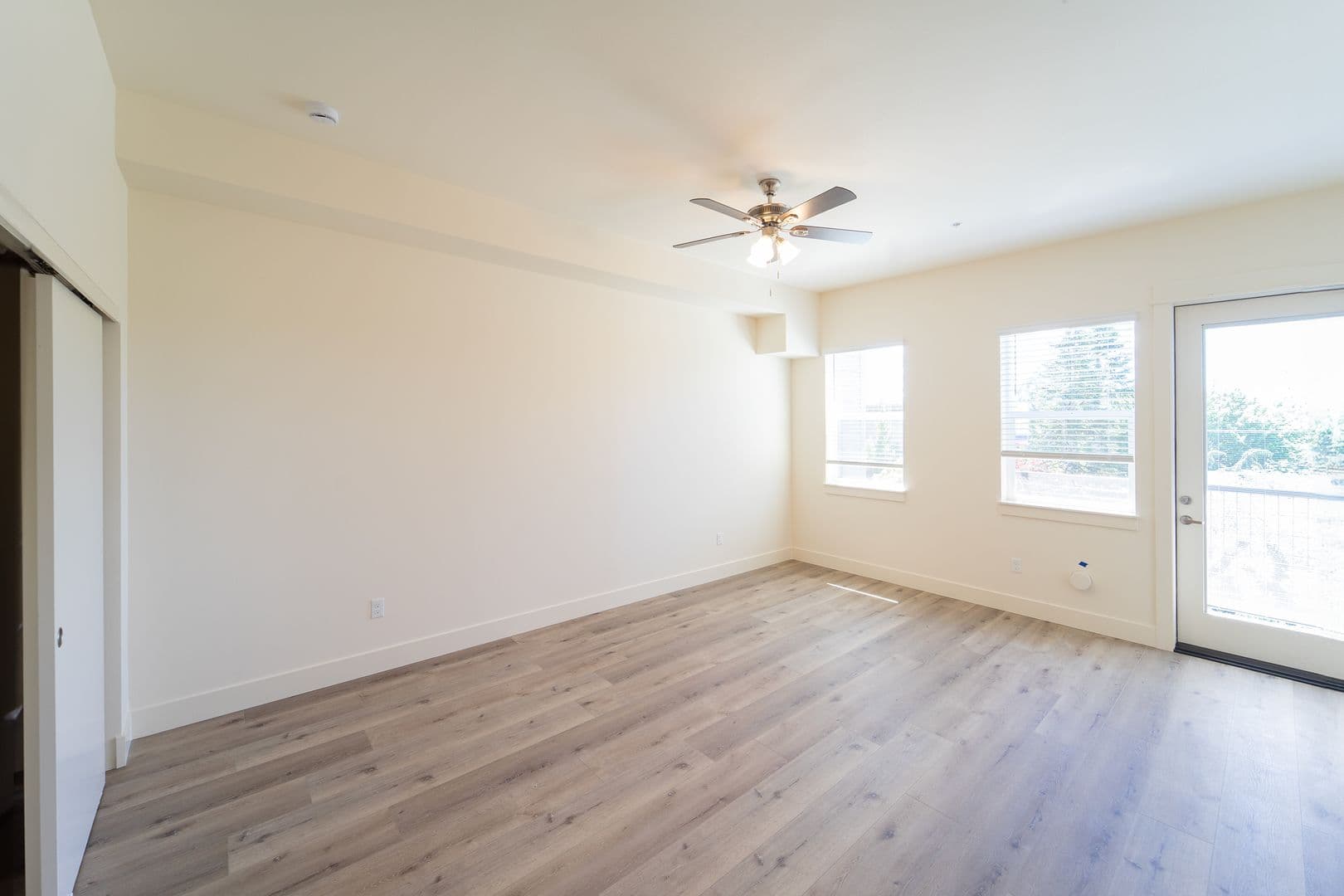 Portland Apartment: 7980-7990 SW Capitol Hill Rd