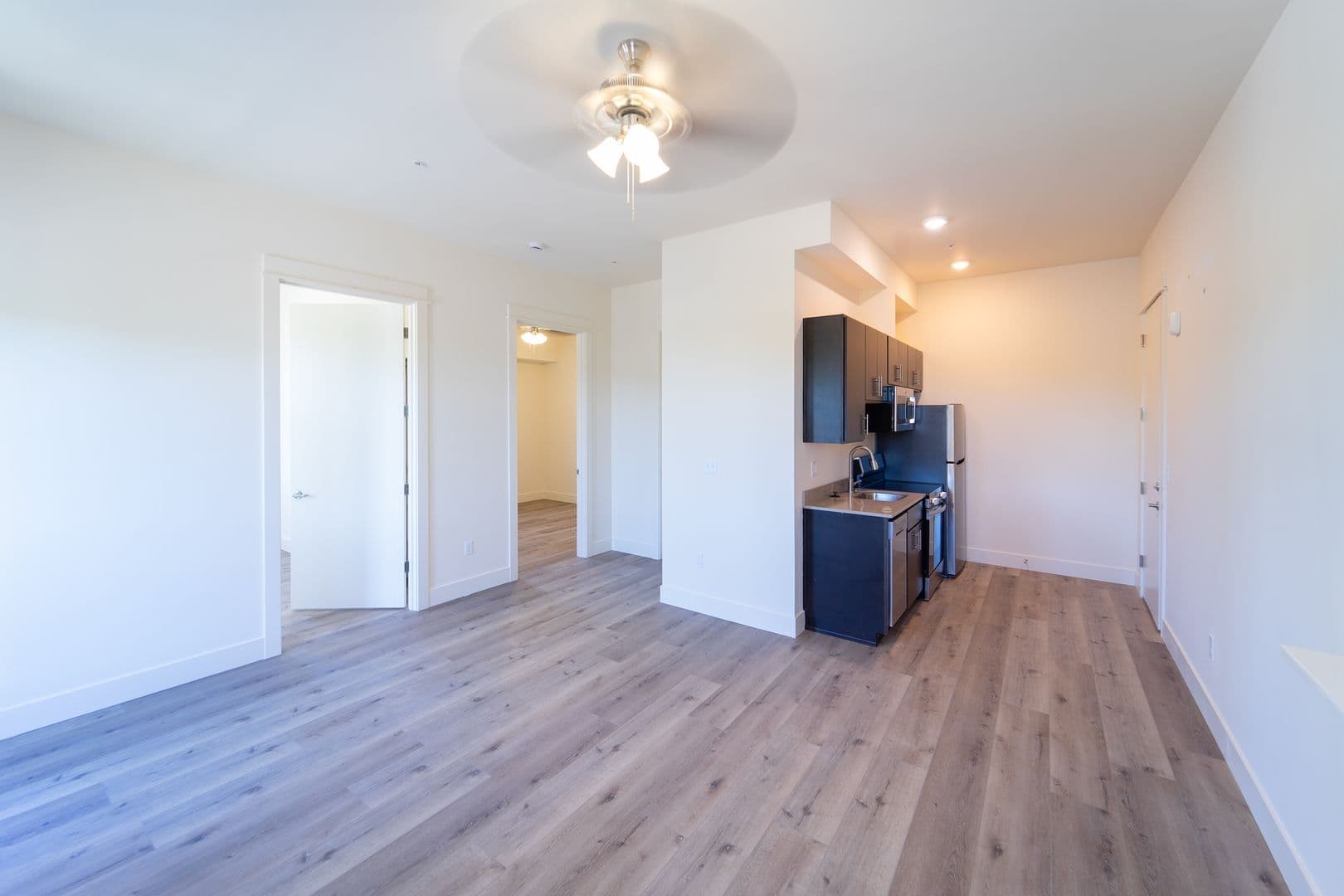 Portland Apartment: 7980-7990 SW Capitol Hill Rd