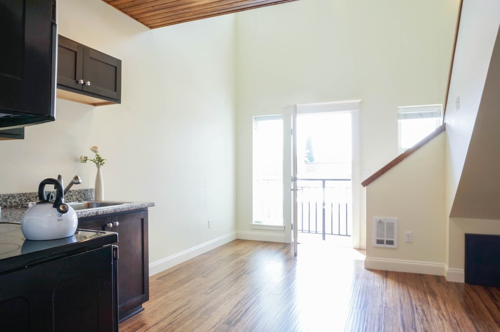 Portland Apartment: 3855 N Mississippi Avenue