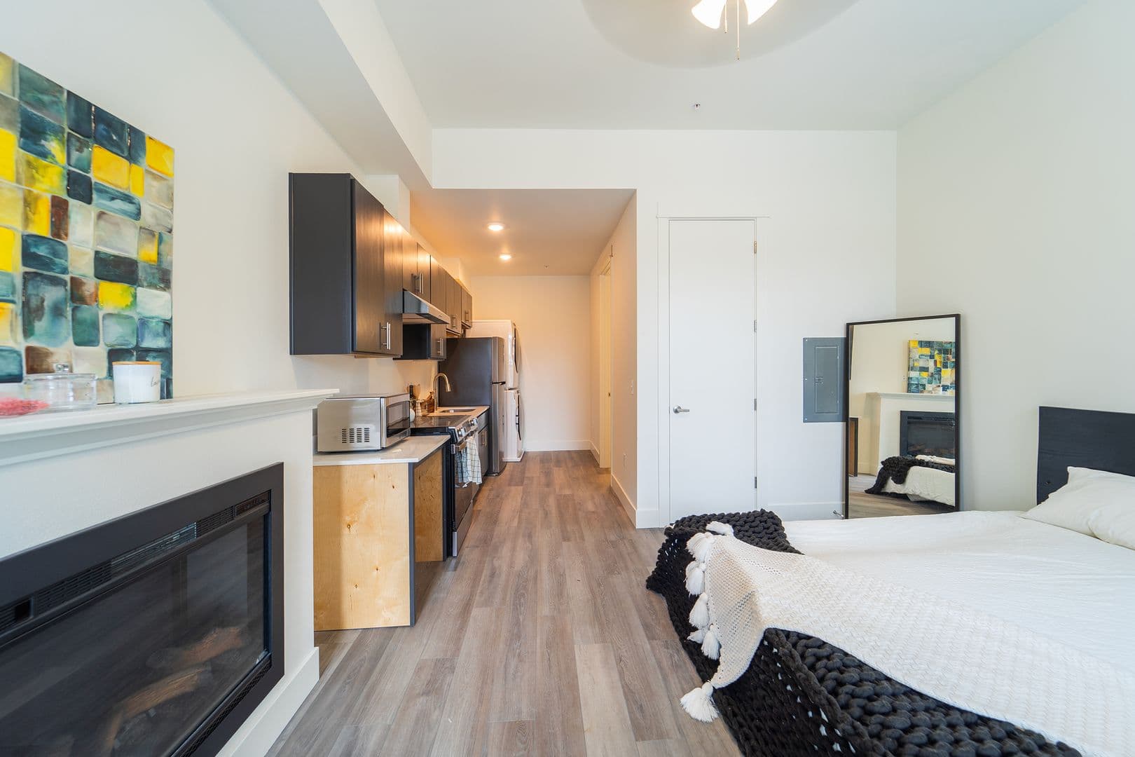 Portland Apartment: 11 SE 57th Ave