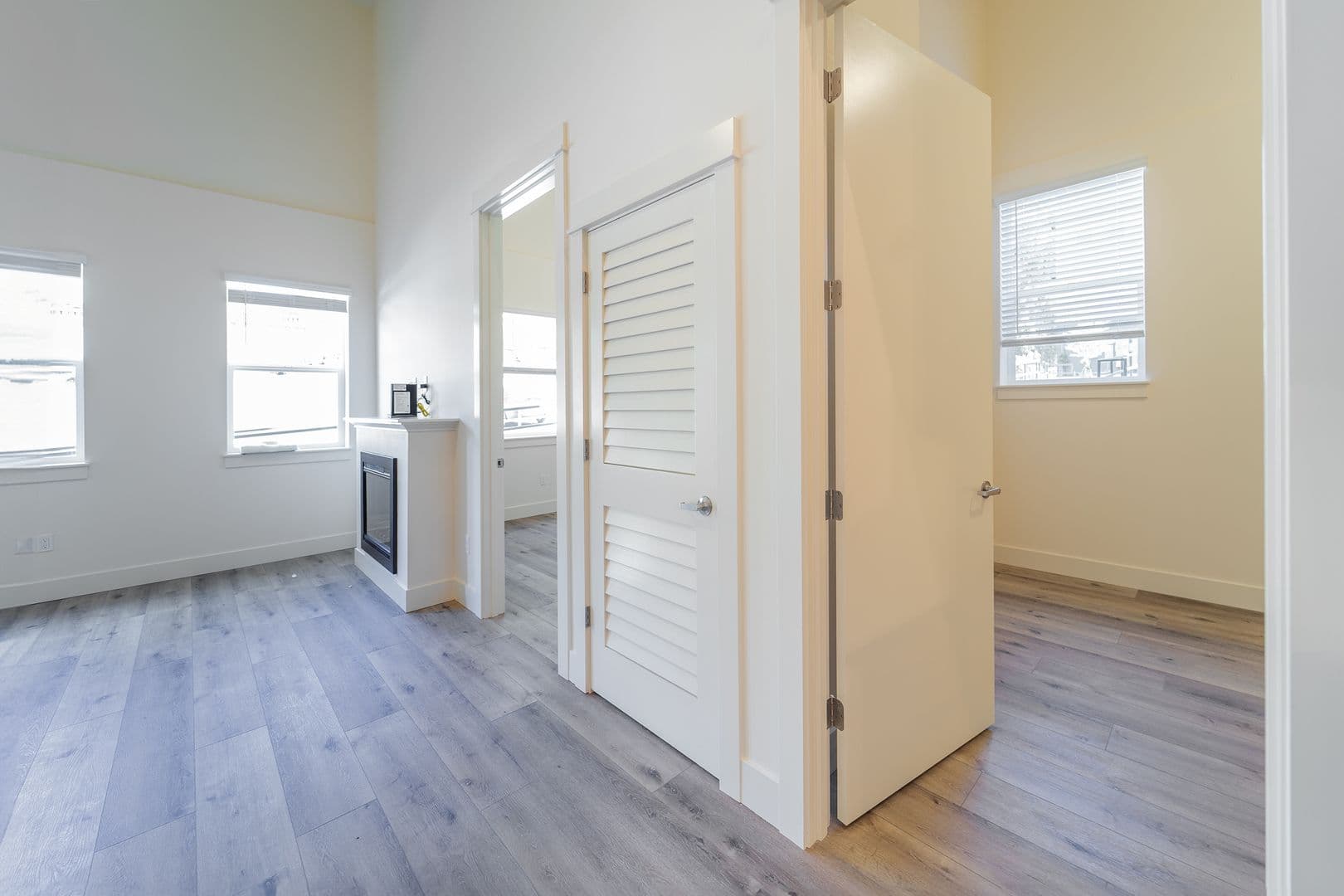Portland Apartment: 7980-7990 SW Capitol Hill Rd