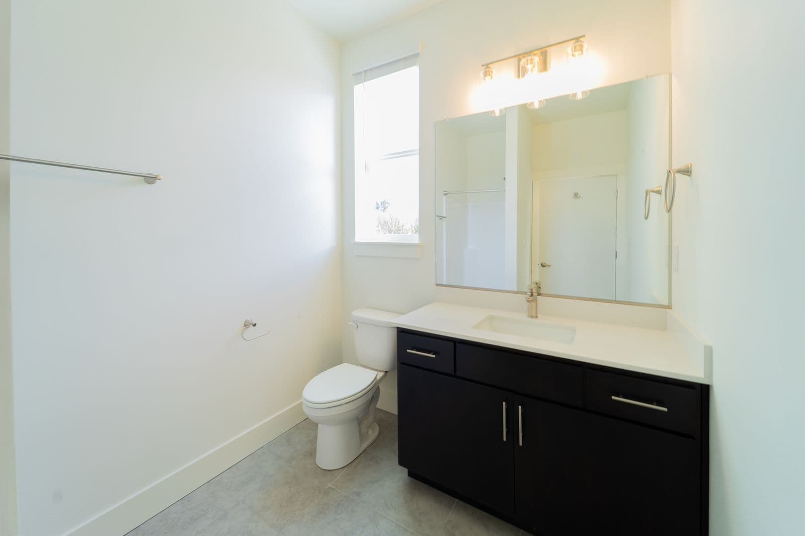 Milwaukie Apartment: 1600 SE Lava Dr.