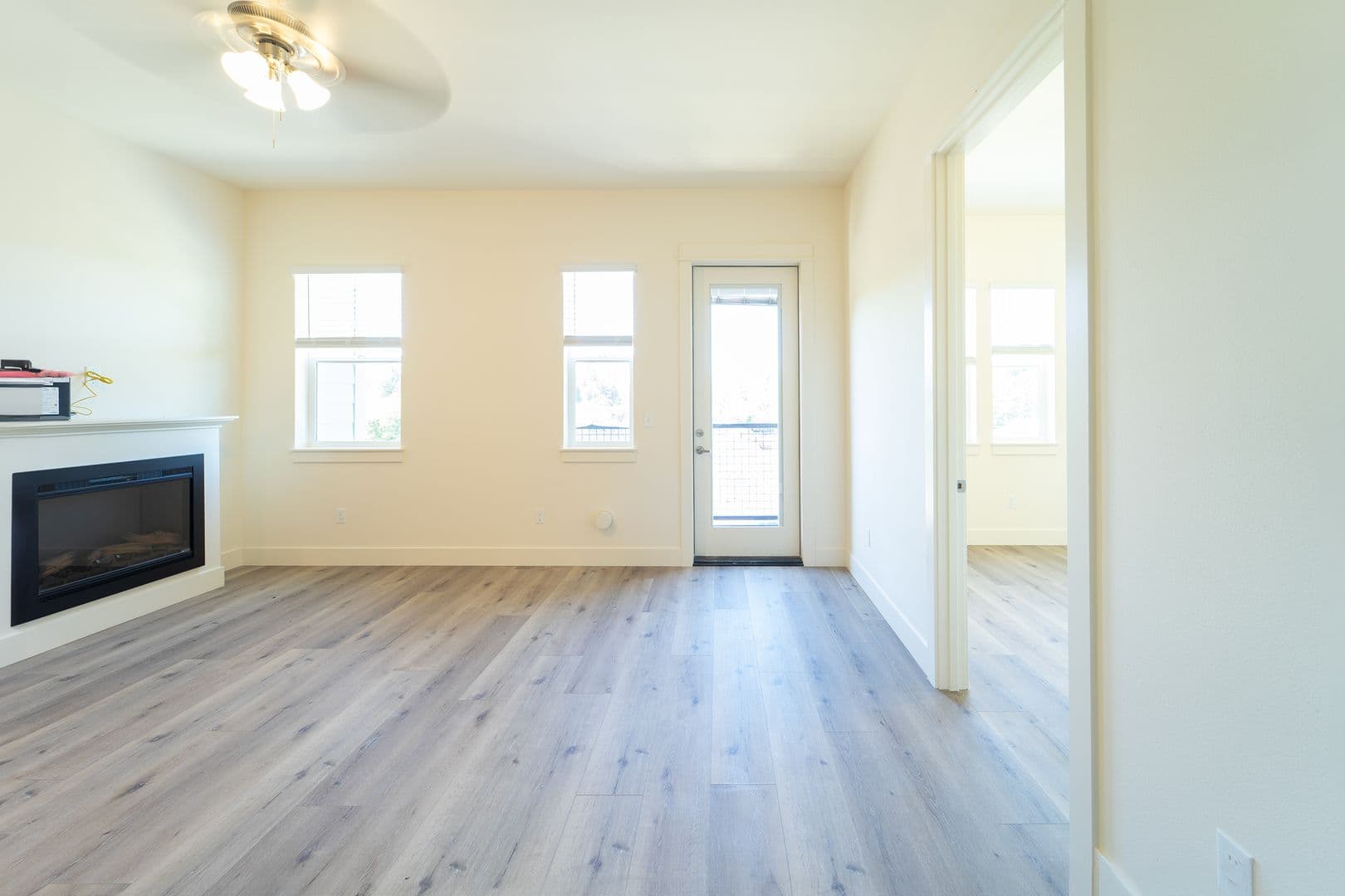 Portland Apartment: 7980-7990 SW Capitol Hill Rd