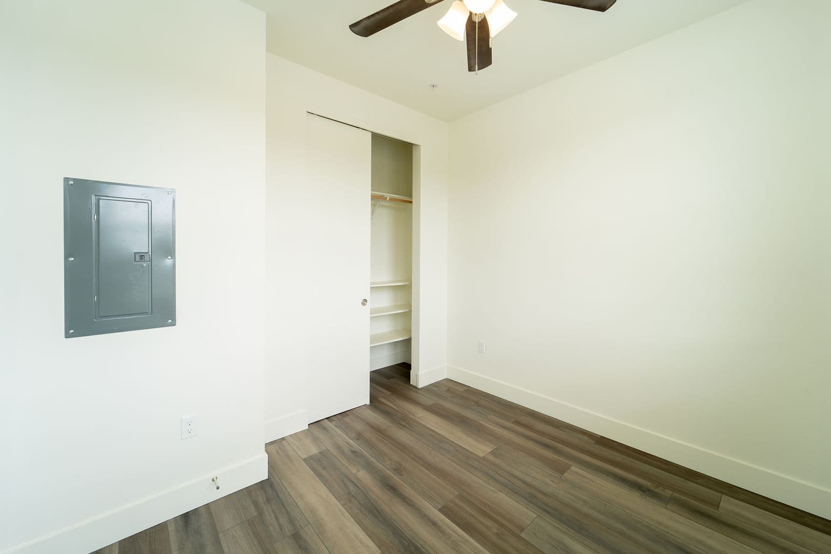 Portland Apartment: 11 SE 57th Ave