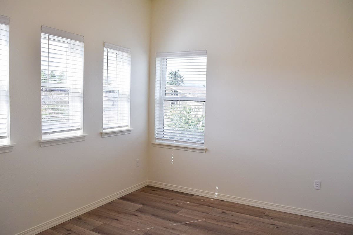 Portland Apartment: 5120 N Lombard St