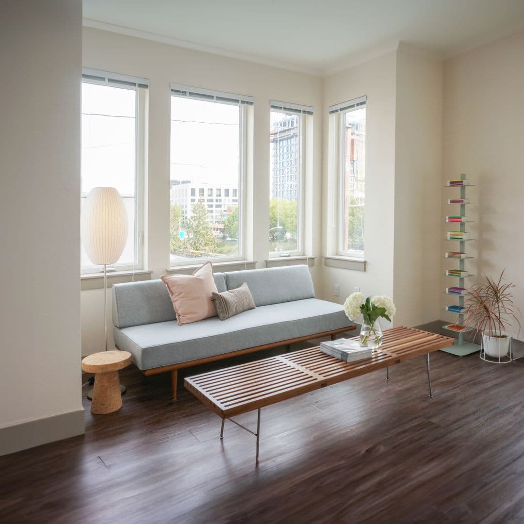 Portland Apartment: 1616 NW Everett