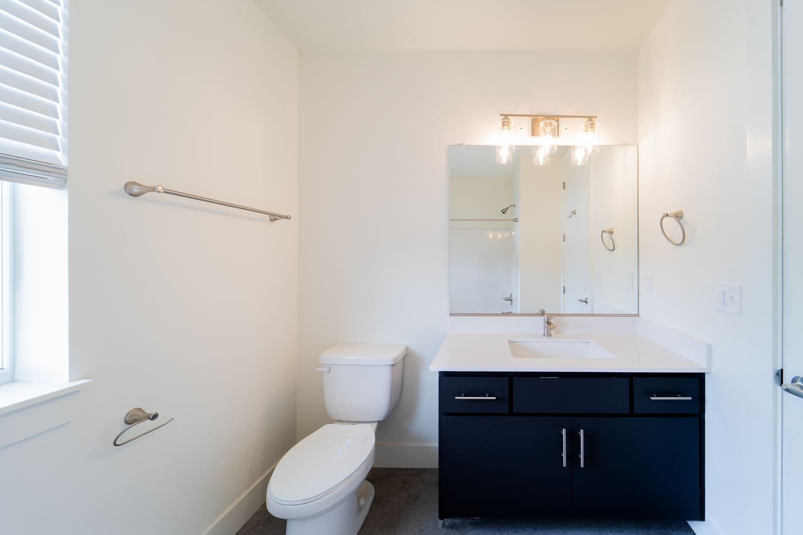 Portland Apartment: 11 SE 57th Ave