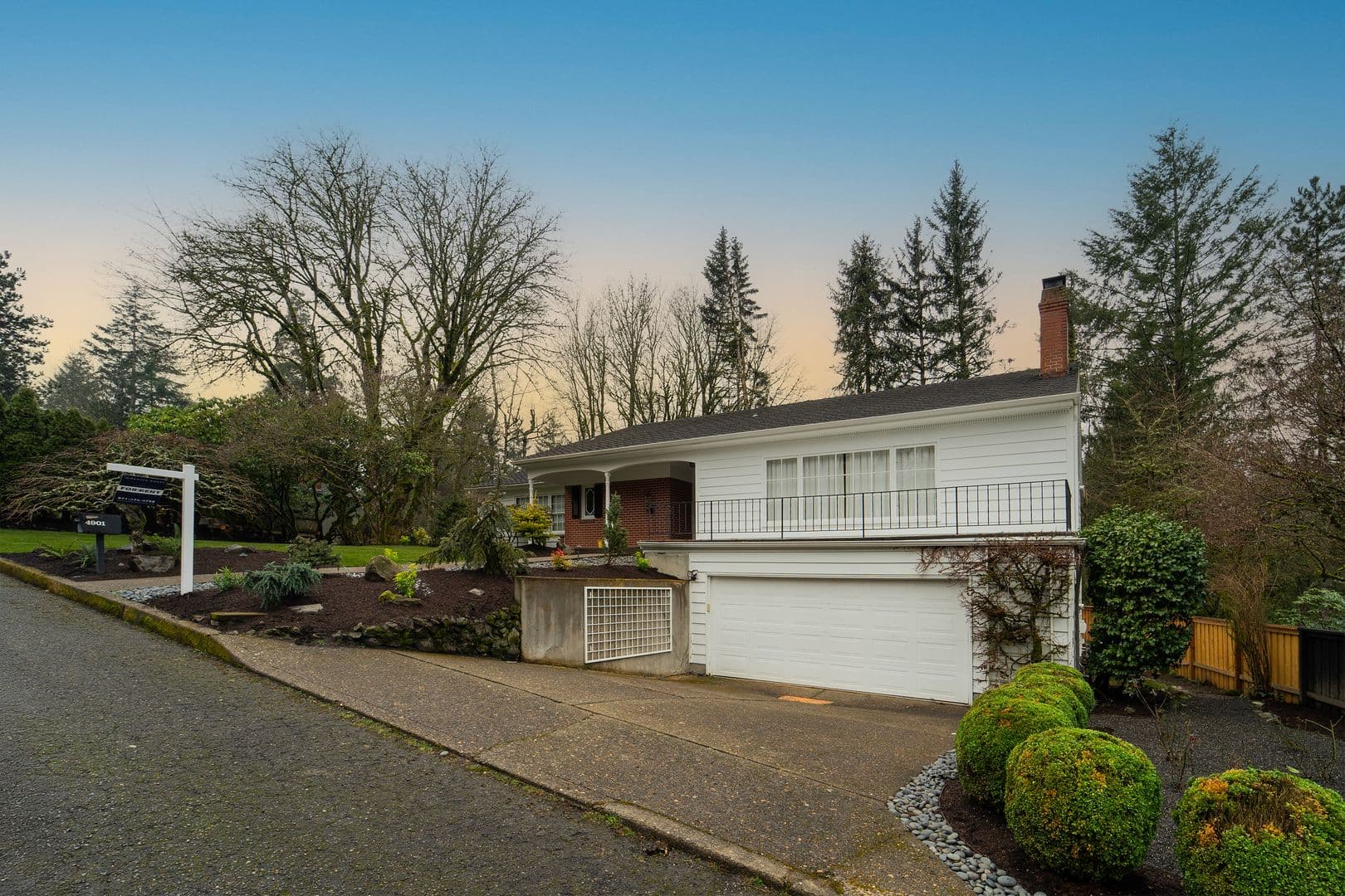 Portland House: 4901 SW Humphrey Park Crest