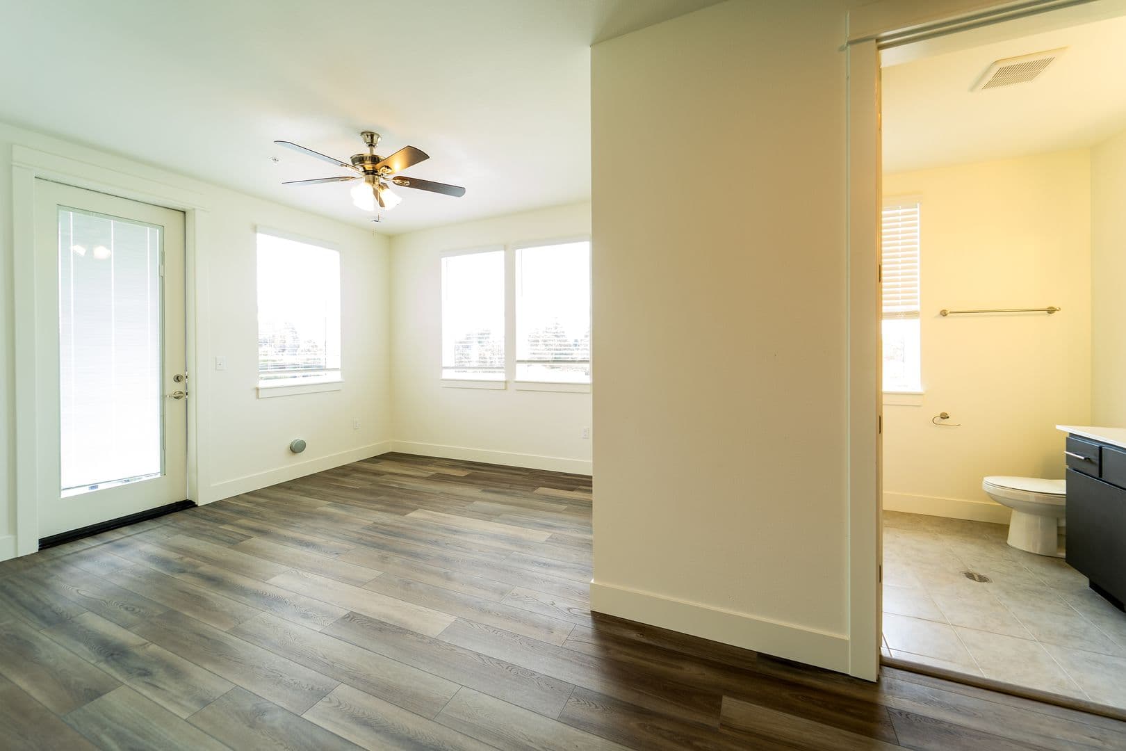 Portland Apartment: 11 SE 57th Ave